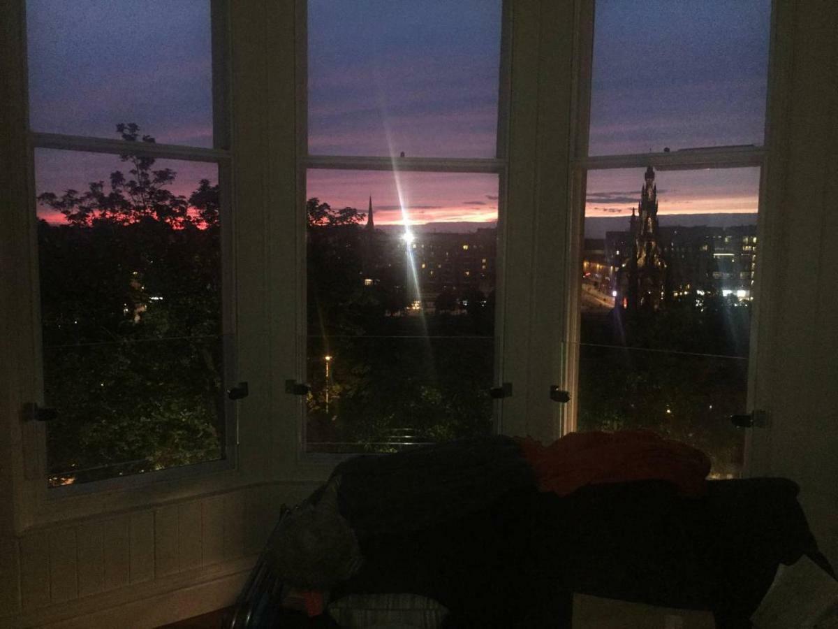 Modern Flat With Fantastic Views Apartment Единбург Екстериор снимка